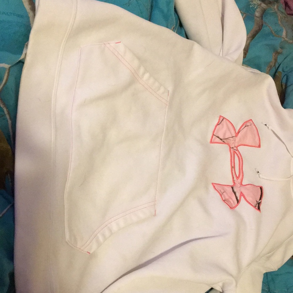 Under armor sweatshirt